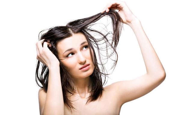 Nguyên nhân gây nên tình trạng tóc bết dầu có thể bạn chưa biết