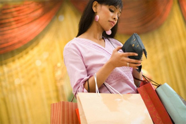 Nghe người yêu nói mức lương thật, tôi vội vàng tổ chức đám cưới nhưng nào ngờ...