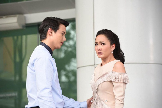 Hai mẹ con chị hàng xóm tối nào cũng qua ngủ nhờ, chịu hết nổi, tôi định cấm họ thì chồng đùng đùng phản đối