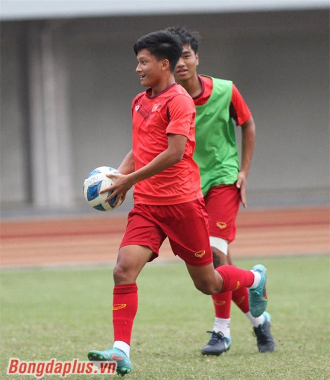 Áp lực trước trận đấu với U16 Indonesia được cởi bỏ 