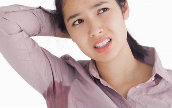 3 cách đơn giản giúp bạn chữa hôi nách tại nhà đơn giản