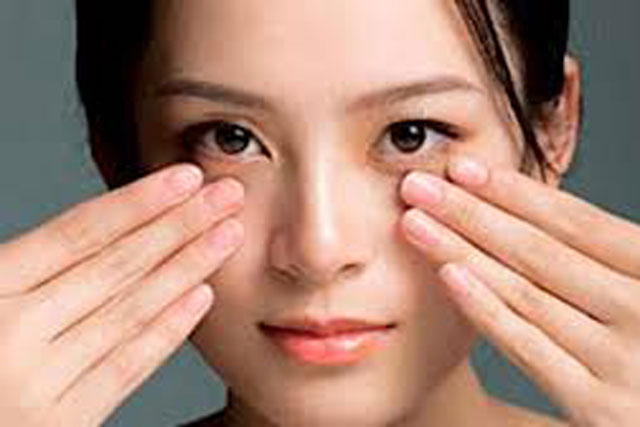 M&#x1EAF;t th&#xE2;m qu&#x1EA7;ng kh&#xF4;ng ch&#x1EC9; do th&#x1EE9;c khuya m&#xE0; c&#x1A1; th&#x1EC3; &#x111;ang &#xE2;m th&#x1EA7;m &quot;ch&#x1ED1;ng ch&#x1ECB;u&quot; 5 v&#x1EA5;n &#x111;&#x1EC1; s&#x1EE9;c kh&#x1ECF;e sau