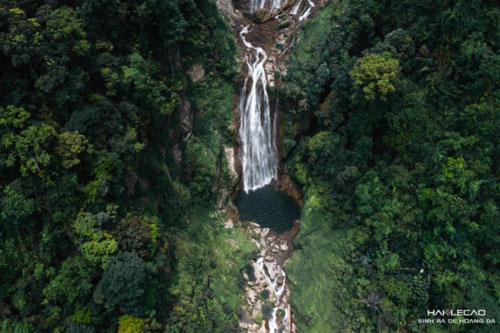 Vẻ nguyên sơ, hoang dại ở ngọn thác khó chinh phục bậc nhất núi rừng Tuyên Quang