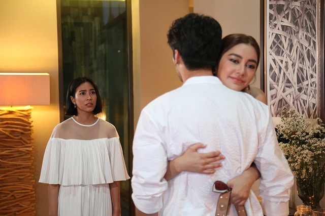 Cảnh tượng đôi nam nữ ở quán ăn khiến tôi 'đứng hình' quyết định ly hôn