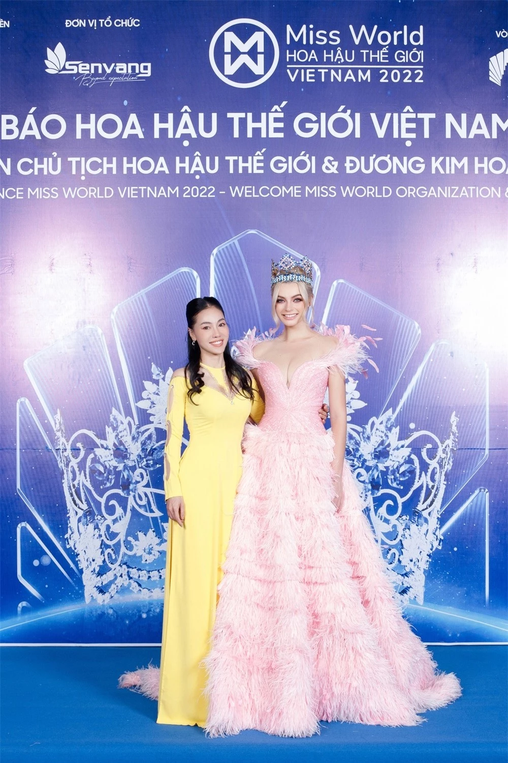 Hoa hậu Thế giới 2021 Karolina Bielawska đến Việt Nam, tiết lộ bí quyết giữ nhan sắc - Ảnh 2.