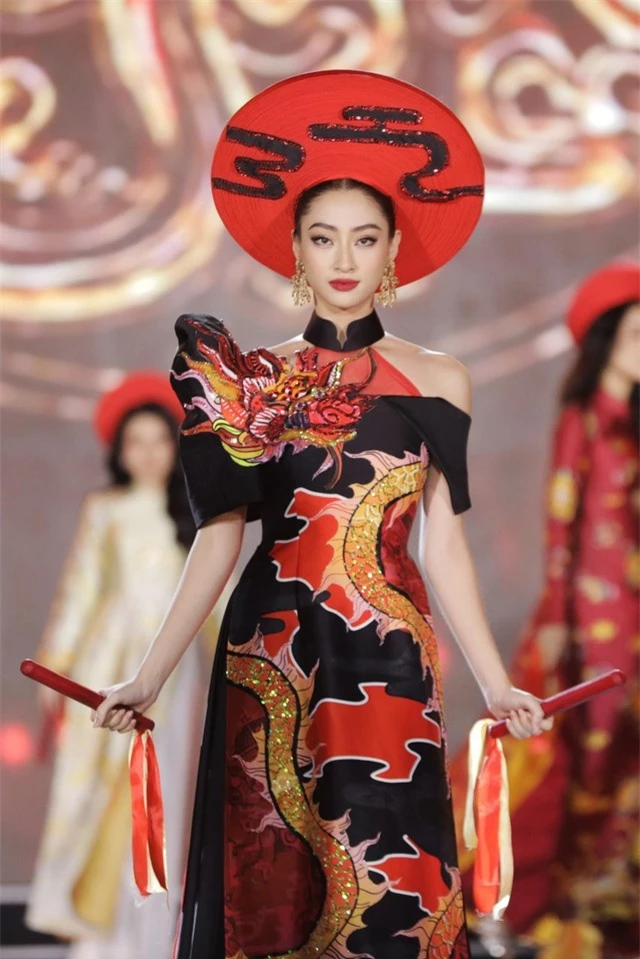 Trực tiếp Chung kết Miss World Vietnam 2022: Dàn mỹ nhân chuẩn bị đổ bộ thảm đỏ, top 37 sẵn sàng tỏa sáng!  - Ảnh 12.