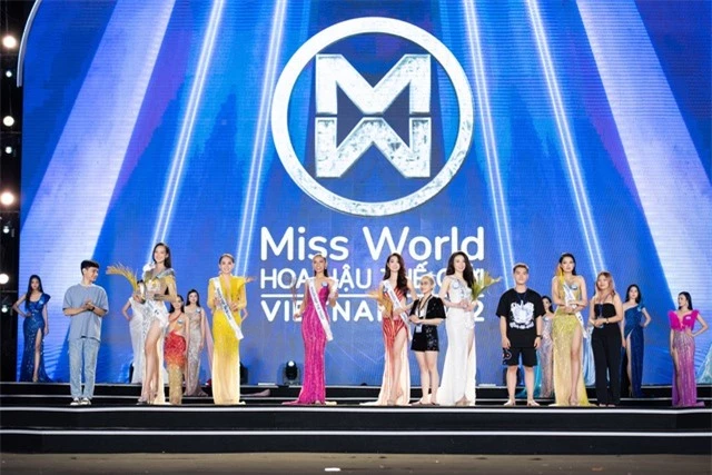 Trực tiếp Chung kết Miss World Vietnam 2022: Dàn nàng hậu chuẩn bị đổ bộ thảm đỏ, top 37 sẵn sàng tỏa sáng!  - Ảnh 4.