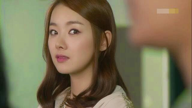 Ông chồng ham chơi nửa đêm chưa thấy đâu, tôi nhắn nhẹ 1 dòng rồi tắt máy đi ngủ nào ngờ anh lập tức lao về