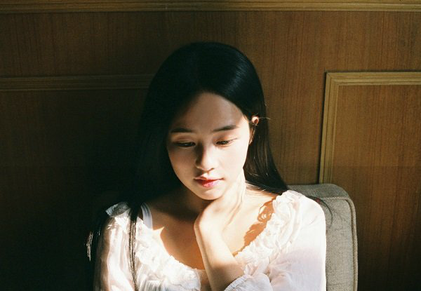 Cả nhà chồng từng hắt hủi vợ chồng tôi vì phải bán nhà trả nợ, nhưng 8 năm sau họ lại khúm núm xum xoe lấy lòng