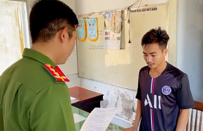 An Giang: Khởi tố đối tượng buôn bán dầu nhớt giả