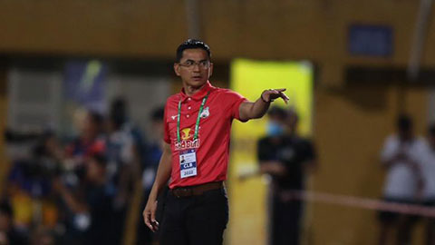 HLV Kiatisak thừa nhận HAGL thua 'tâm phục khẩu phục' Hà Nội