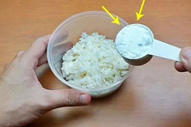 Cơm nguội đem trộn với bột giặt: Công dụng tuyệt vời ai cũng thích, tiết kiệm khoản lớn mỗi năm