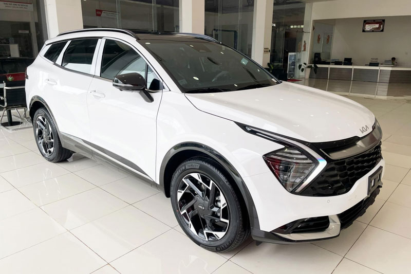 Kia Sportage bán chạy nhất phân khúc, “vượt mặt” Honda CR-V, Mazda CX-5