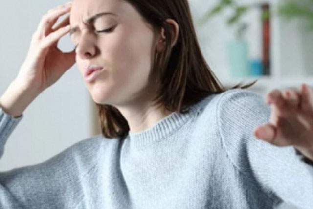 Đứng lên ngồi xuống hoa mắt, chóng mặt - triệu chứng ai cũng gặp phải là báo hiệu các căn bệnh đang tiềm ẩn