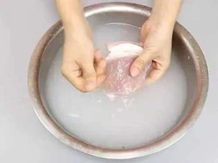 Đừng chần hay rửa thịt lợn bằng nước, làm cách này thịt sạch bong, loại sạch vi khuẩn