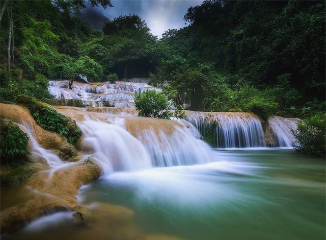 4 thác nước "đẹp như tranh vẽ" của Việt Nam xuất hiện trên tem bưu chính - Ảnh 3.