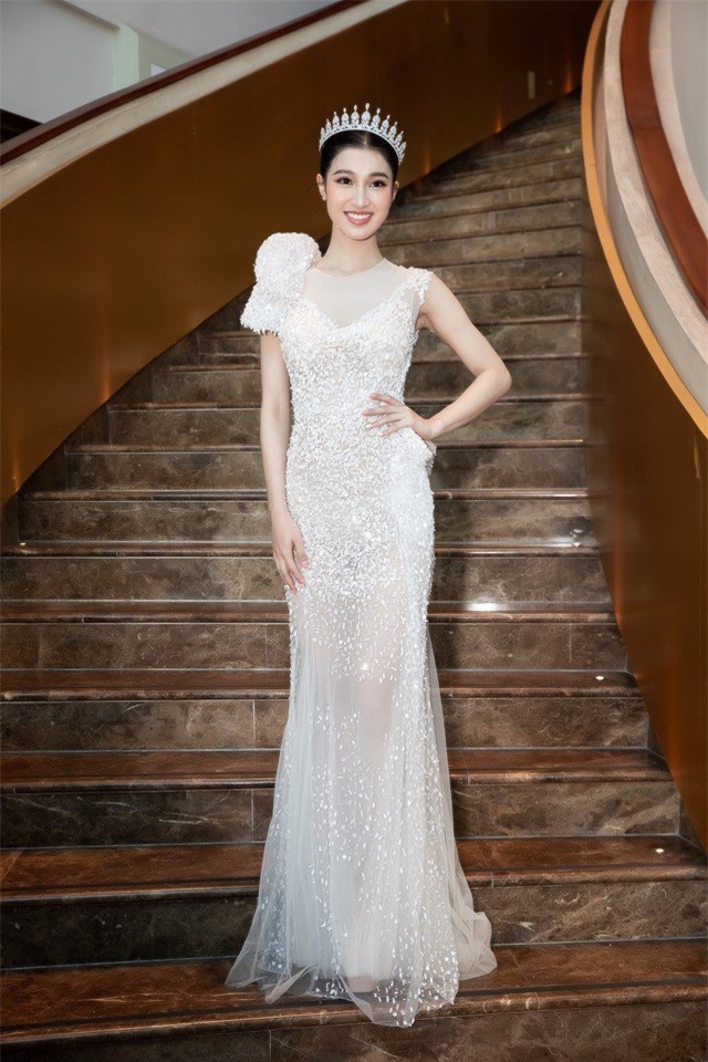 Dàn mỹ nhân đổ bộ sự kiện Miss Grand 2022: Thùy Tiên nổi bần bật, Top 3 Hoa hậu Thế giới Việt Nam khoe nhan sắc rạng ngời - Ảnh 11.
