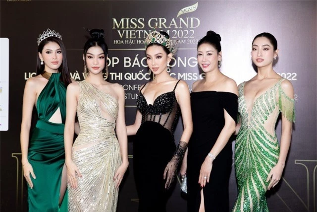 Dàn mỹ nhân đổ bộ sự kiện Miss Grand 2022: Thùy Tiên nổi bần bật, Top 3 Hoa hậu Thế giới Việt Nam khoe nhan sắc rạng ngời - Ảnh 12.