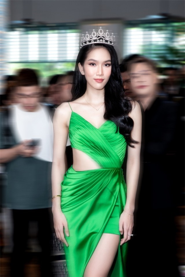 Dàn mỹ nhân đổ bộ sự kiện Miss Grand 2022: Thùy Tiên nổi bần bật, Top 3 Hoa hậu Thế giới Việt Nam khoe nhan sắc rạng ngời - Ảnh 7.