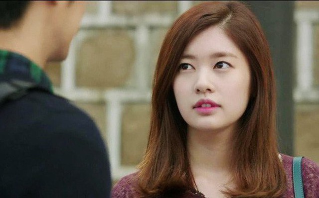 Nháo nhác tìm vợ mất tích nửa tháng trời, tôi sững sờ nhìn bộ dạng em ngày tái xuất