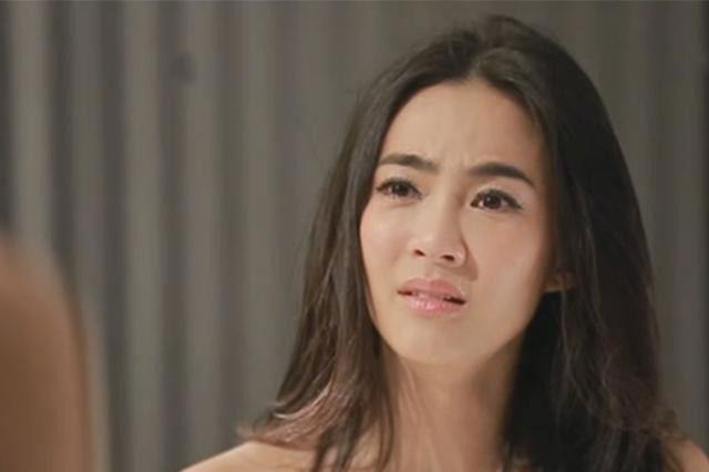 Kỉ niệm 10 năm ngày cưới của mình, tôi đã khiến cả hai họ nội ngoại trố mắt kinh ngạc và biến buổi lễ hôm đó trở thành trò cười cay đắng