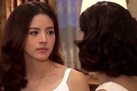 Phát hoảng vì mẹ chồng xinh đẹp thích sống ảo, hay kể tội con dâu chỉ để nhận lời khen trên mạng xã hội