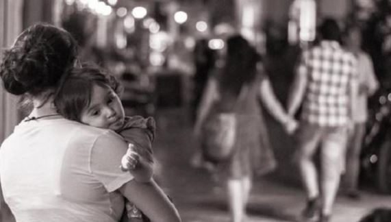 Tôi có nên nhẫn nhục khi thấy chồng cặp kè với Sếp để kiếm tiền mua nhà?