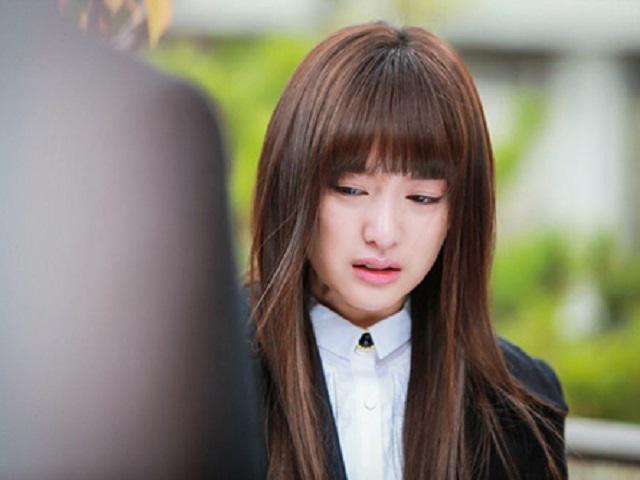 Hành động lạ trong khách sạn hé lộ bí mật động trời của bạn trai soái ca