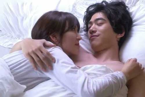 Vết máu "không mong mà tới" đêm tân hôn đã cứu vãn cuộc hôn nhân của tôi