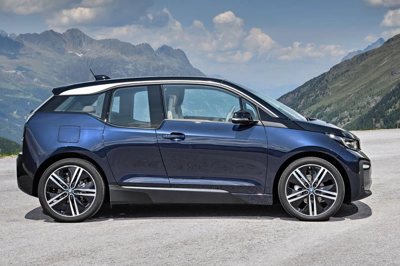 2. BMW i3.