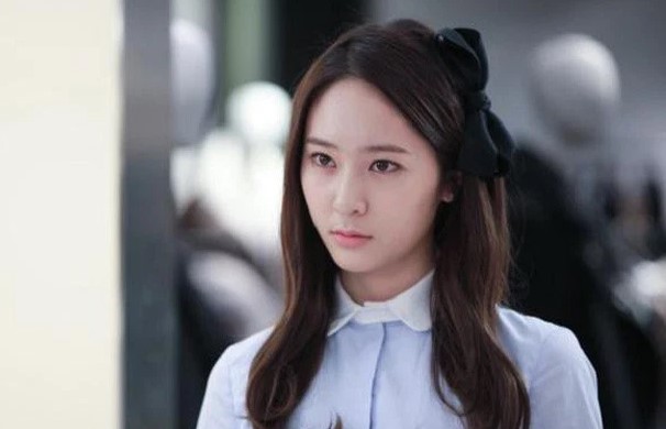 Từ chối giúp đỡ em gái của người yêu, một tháng sau tôi sốc không nói thành lời khi tình cờ gặp lại anh tại nhà hàng