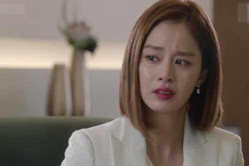 Nghe lời bồ đuổi vợ ra khỏi nhà để rồi chưa đầy 1 năm sau phải quỳ gối xin lỗi vợ