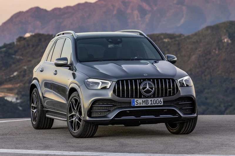 7. Mercedes-AMG GLE 53 4MATIC Plus (giá khởi điểm: 74.150 USD).