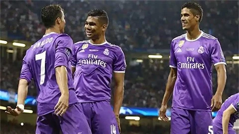 Casemiro bị fan trù sẽ xuống dốc như Ronaldo và Varane ở MU