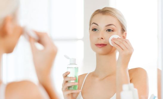 S&#x1EED; d&#x1EE5;ng n&#x1B0;&#x1EDB;c hoa h&#x1ED3;ng &#x111;&#xFA;ng c&#xE1;ch b&#x1EA1;n &#x111;&#xE3; bi&#x1EBF;t?