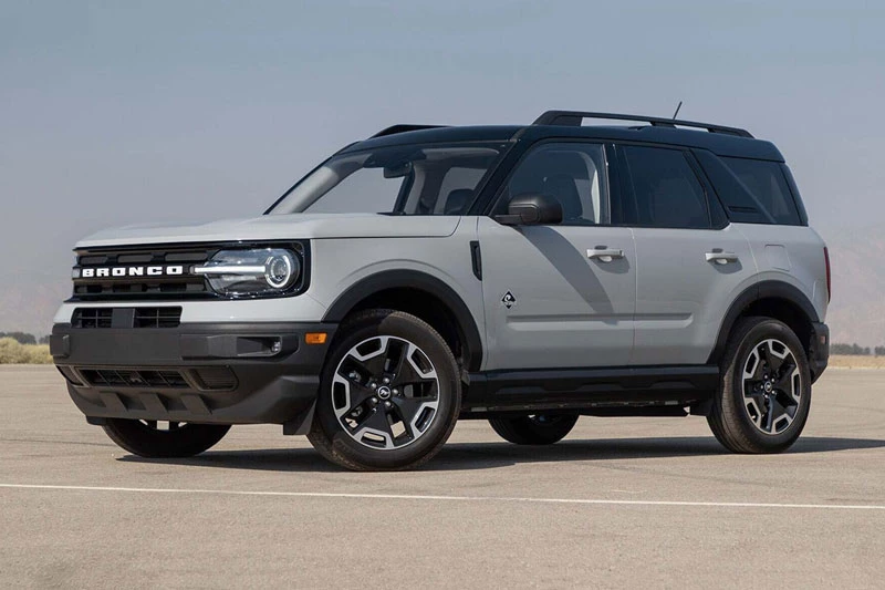 10. Ford Bronco Sport (giá khởi điểm: 28.815 USD USD).