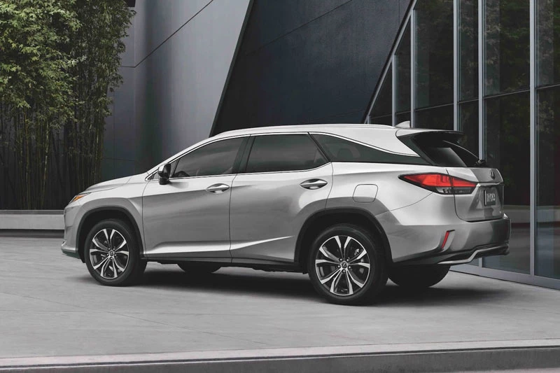 =5. Lexus RX (điểm tin cậy theo đánh giá của JD Power: 83/100).