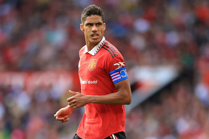 8. Raphael Varane (Man Utd, mức lương: 340.000 bảng/tuần).