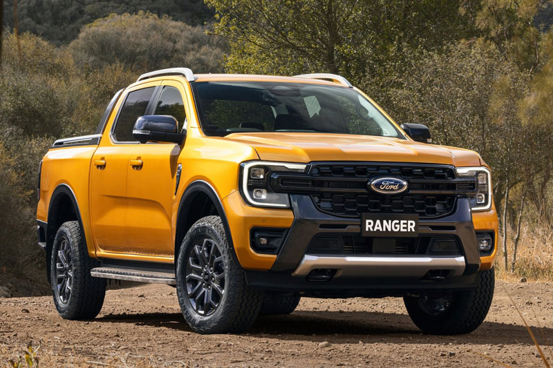 Chưa ra mắt, Ford Ranger 2022 đã bị bán 'kèm lạc' thêm 60 triệu đồng phụ kiện