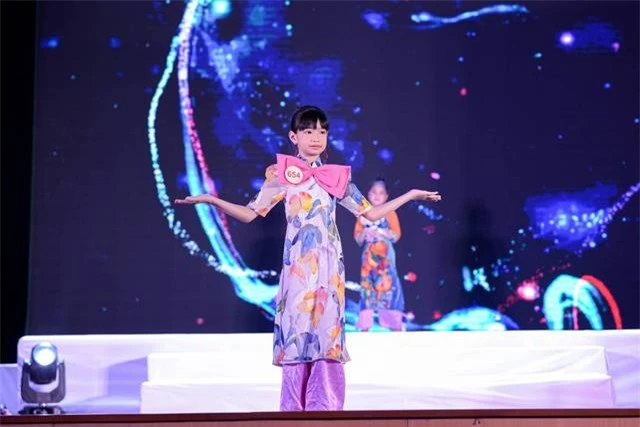 Mẫu nhí tài năng ba miền hội tụ Chung kết Đại sứ Áo dài Trẻ em Việt Nam - Ảnh 7.