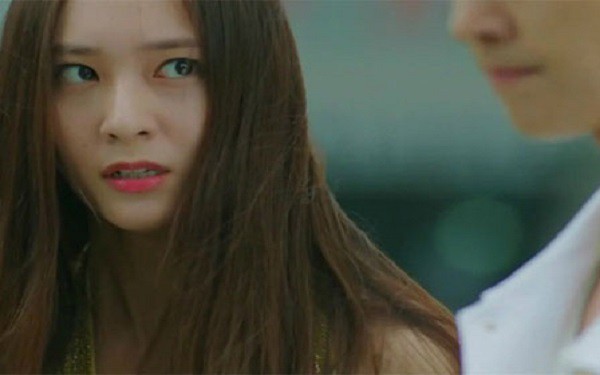 Tôi vô tình làm nước mắm bắn vào người mẹ chồng để rồi hậu quả nhận được thật kinh khủng