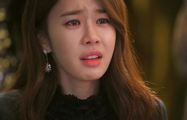 Chồng có bồ, tôi ôm con về ngoại 1 tuần rồi quỵ ngã trước cảnh tượng trong nhà tắm