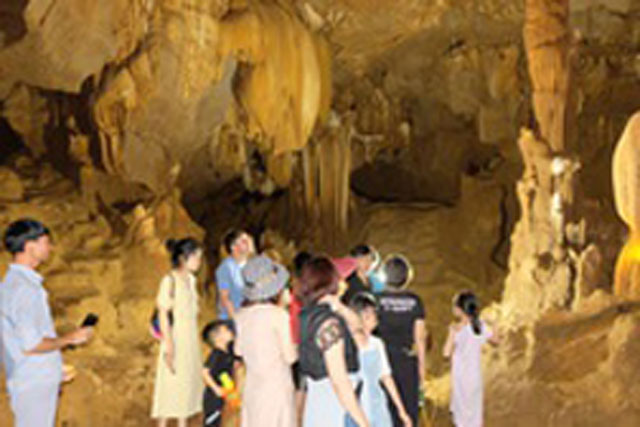 Khám phá hang động đẹp như tiên cảnh ở xứ Thanh