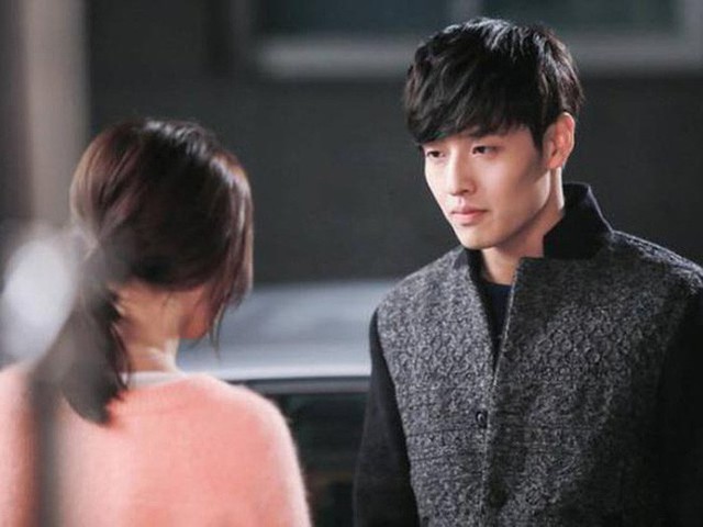 Vui mừng vì em trai đưa bạn gái về ra mắt, tôi ngã quỵ khi phát hiện màn kịch phía sau