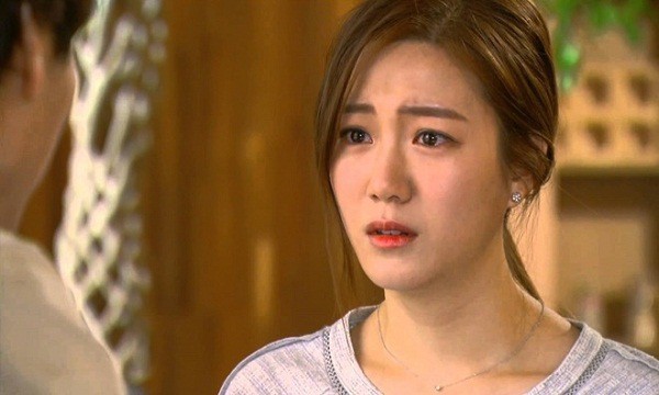 Lần đầu ra mắt, thấy mẹ chồng tương lai tức giận mắng người yêu 1 câu, tôi hoảng hồn 'bỏ của chạy lấy người'