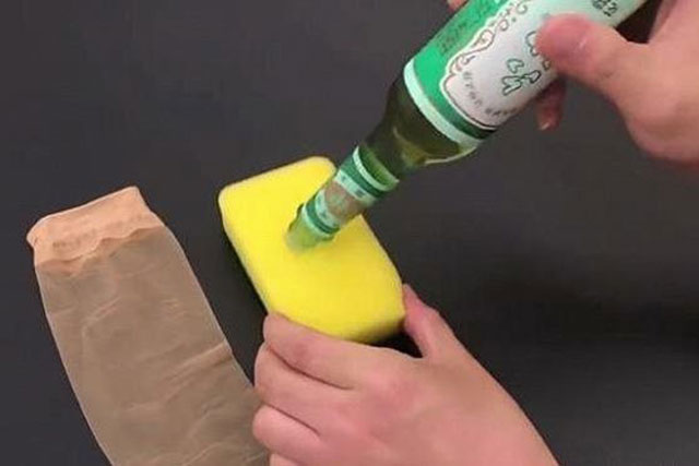 Nhỏ 1 giọt dầu gió vào cái tất để lên nóc điều hòa, nằm cả ngày cũng không bao giờ sợ ho, khô mũi