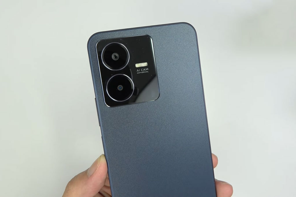 Ảnh chi tiết Vivo Y22s: Chống nước, RAM 8 GB, màn hình 90Hz, giá 5,99 triệu tại Việt Nam