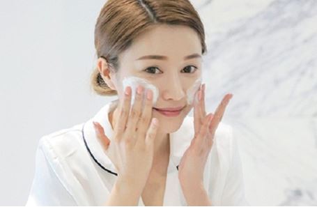 4 sai lầm khi rửa mặt 90% chị em đều mắc phải