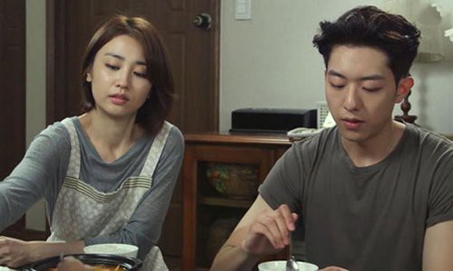 Mỗi lần chồng về ngoại đều giản dị bất thường, biết lý do tôi cười khẩy khinh bỉ