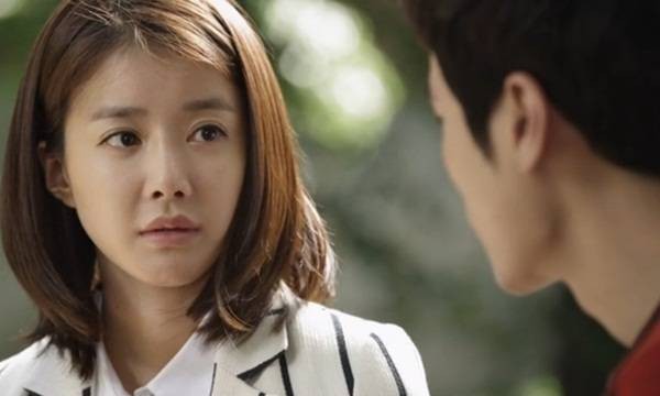 Vợ tôi nhất quyết giành việc đưa đón con học thêm hàng ngày, không ngờ sự thật đằng sau những buổi học ấy lại đáng sợ đến thế!